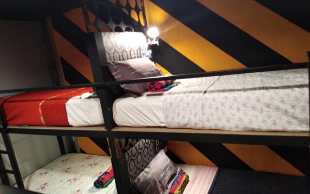 Chang Bed and Bar Hostel - Adults Only