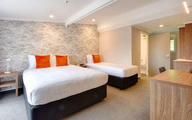 Croydon Lodge Hotel