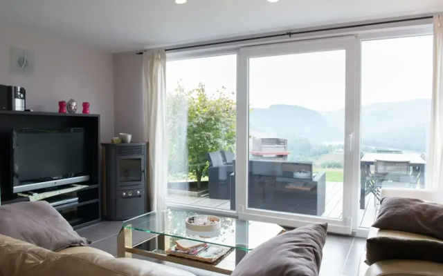 Luxury Villa in Stavelot with Hot Tub