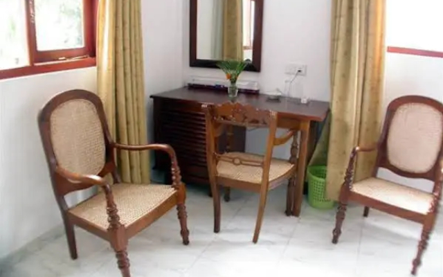 Grand Kandy Villa Hotel