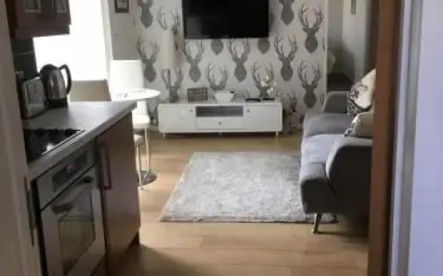 2 Redmoss Walk