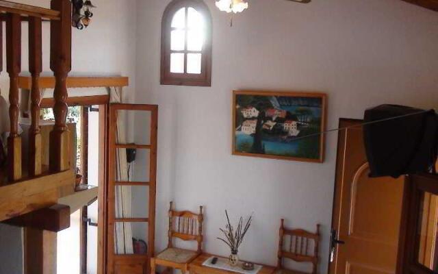 Ammes Apartments
