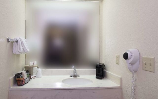 Red Roof Inn Kingsland