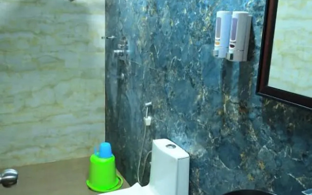 DhamStay Hotel Santosh Inn Near Temple
