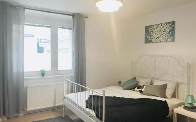 Nr.1 Perfect 3 bedrooms Near To Main Train Station
