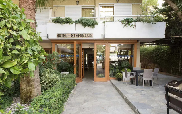 Stefanakis Hotel & Apartments