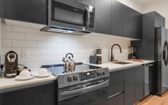 Bayside Luxury Studio Near Bayfront Park