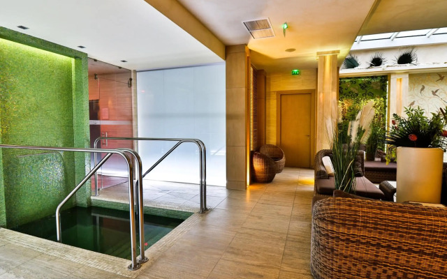 Hostellerie La Farandole