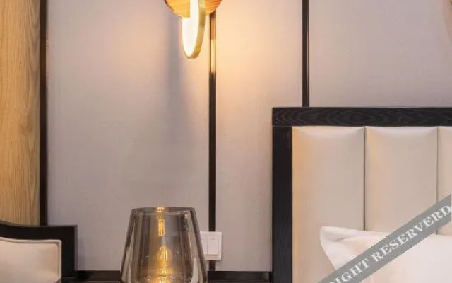 The Romantic hotel(Daminghu store, Jinan)