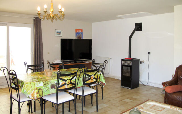 Holiday Home Le Saint Vigor (BAX400)