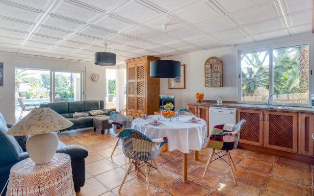 Deluxe Apartment in Albir With Pool & Garden