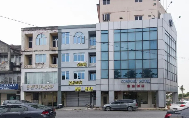 OYO 447 Comfort Hotel Meru