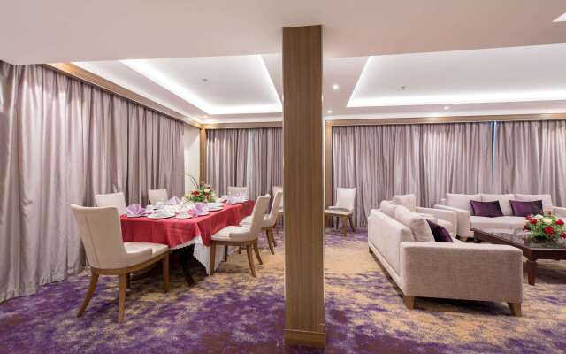 Ramada by Wyndham Continental Jeddah