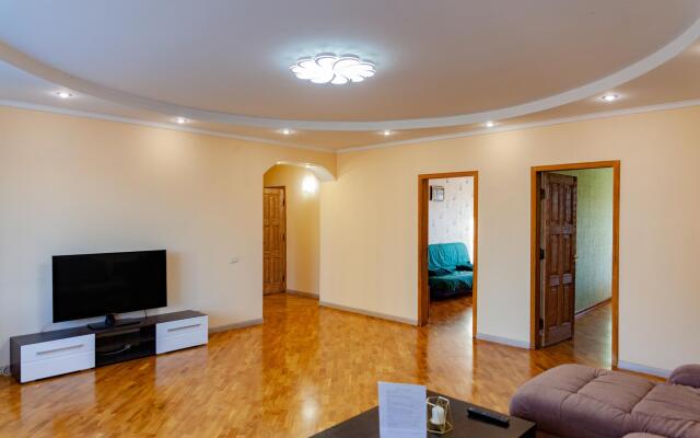 Apartments on Friedrich Engels street 73