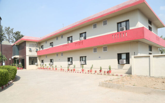 Pacific Inn Suryansh Hotel