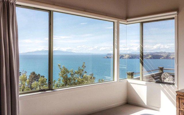 Seaview Sojourn - Waiheke Escapes