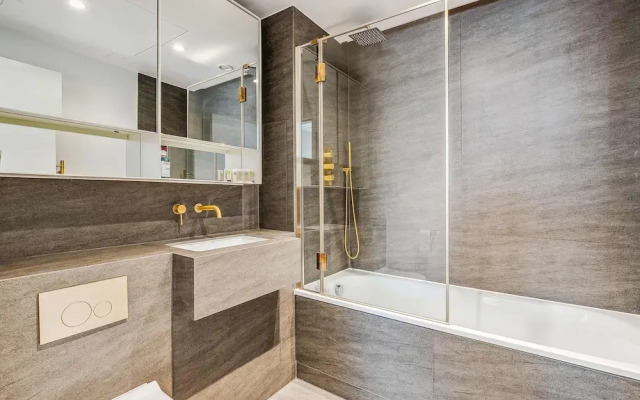 Refined 3-bedroom Condo
