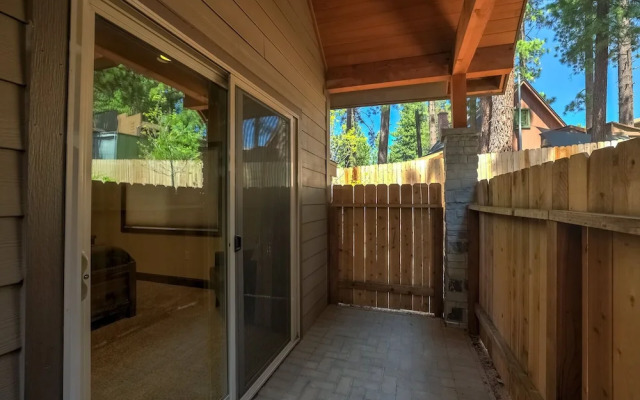 Tahoe Woods Escape - Three Bedroom Home