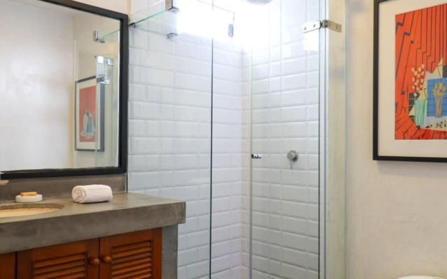 w Industrial 3BR With Ocean View
