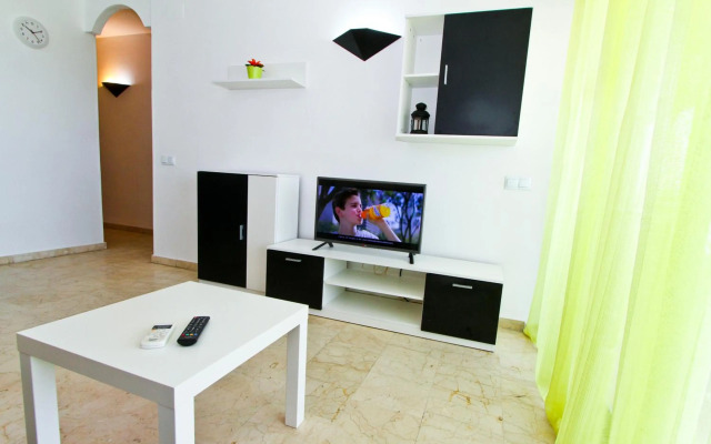 AQUAMARINA D HomeStay by Turismar