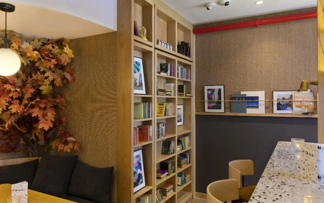 Oh La La! Hotel bar - Paris Bastille