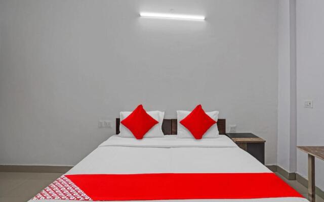 OYO Flagship 80598 Hotel Grand Shiva