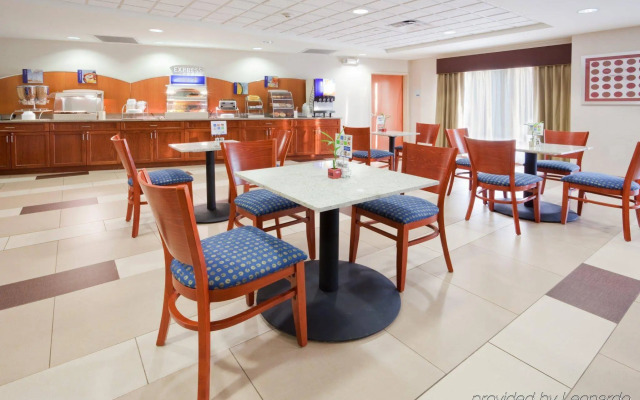 Hampton Inn Westfield