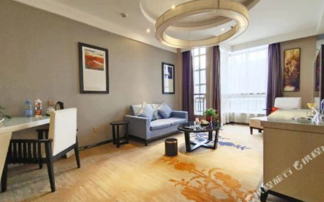 Zhongzhou Yihe Hotel (Dennis City Plaza)