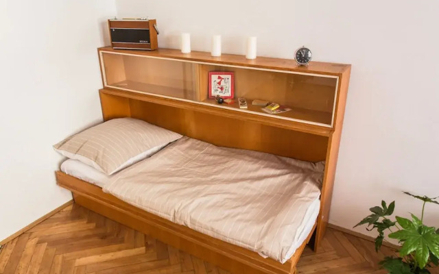 Central Retro Apartment