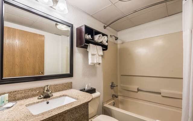 Quality Inn Grove City - Columbus South