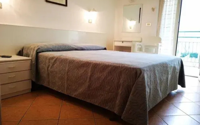 Hotel Athena