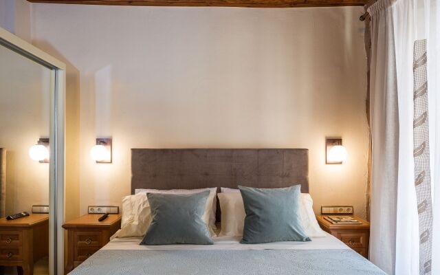 Phaedra Suites