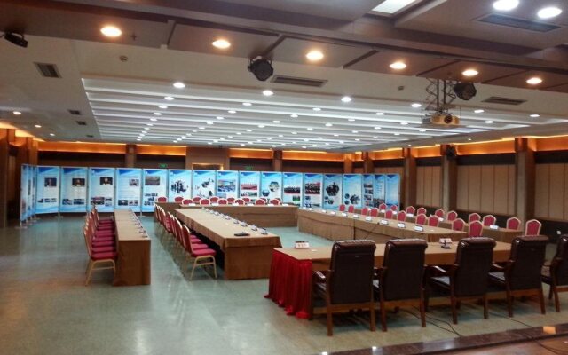 Huguang Hotel