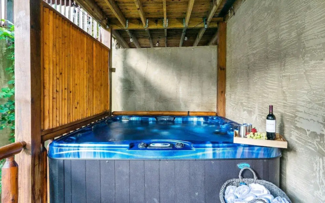 Timberwolf Vista w HotTub Pool View