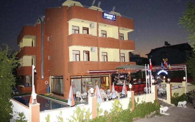 Swans 1 Hotel