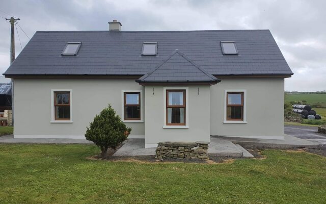 Murphy's Irish Farmhouse Near Ballybunion
