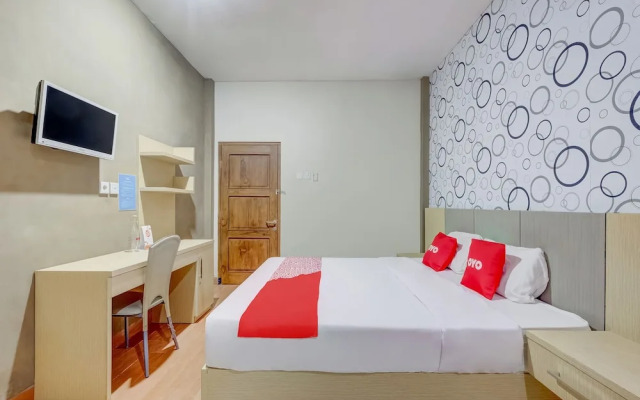 OYO Flagship Tembok Batu Residence