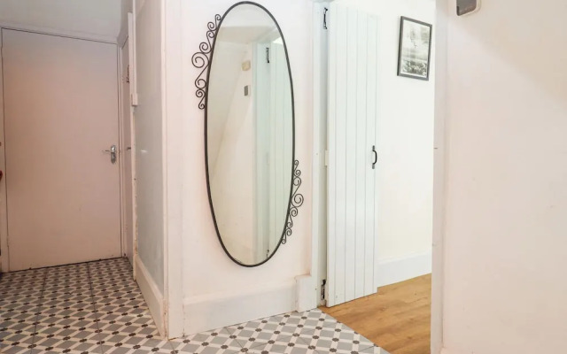 Goldhurst Apartment