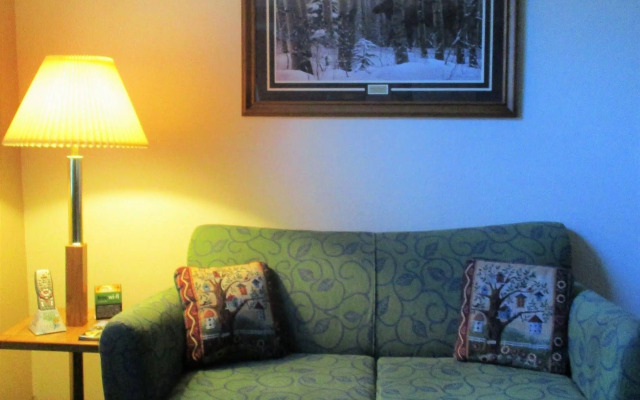 Turning Leaf Furnished Townhomes