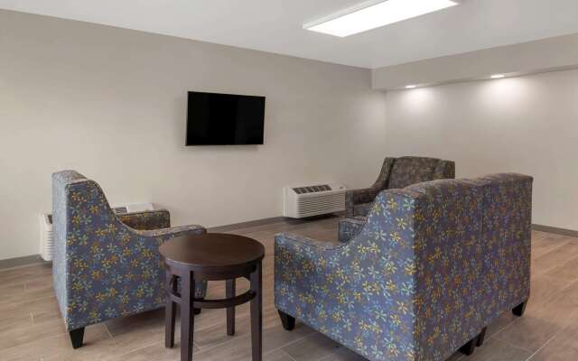 Quality Inn Saint Petersburg North-Tampa Bay