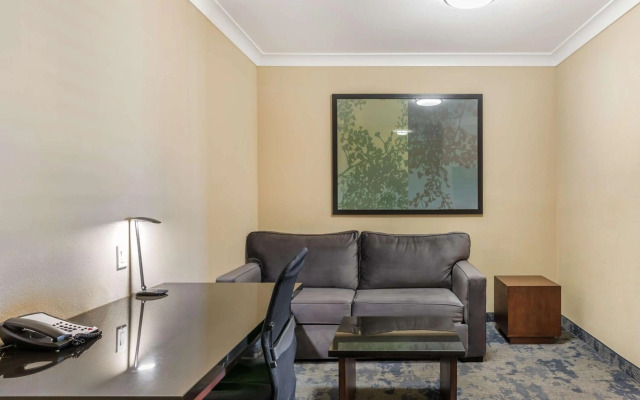 Best Western Plus Avita Suites