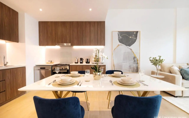 LUX - The La Mer Sea View Suite 3