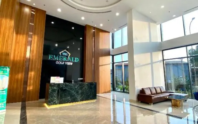 The Emerald Golf View Apartment