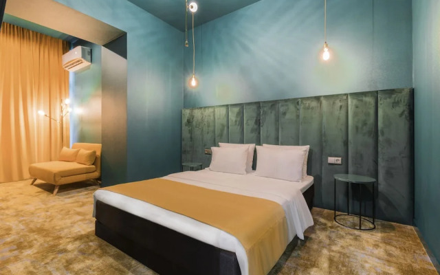 Freeze Inn Hotel