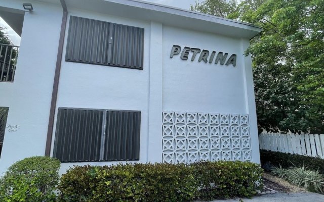 Petrina Studio Apartment