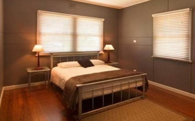 Shirley Street Beachhouses