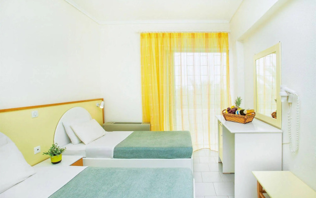 Xenios Port Marina Hotel