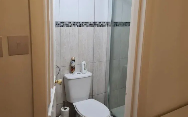 4br-2ensuite-10mincentrallondon-sleeps11-parking