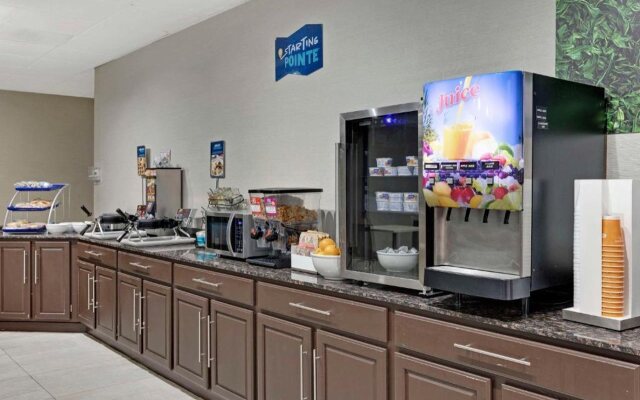 Clarion Pointe Near Erie Casino