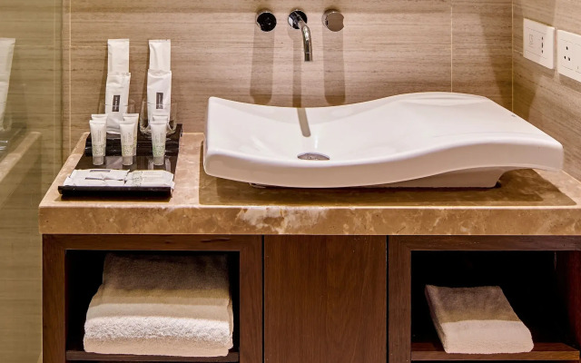 Goldfinch Hotel Mumbai